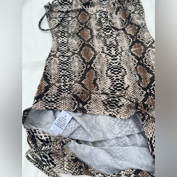 Sexy snakeskin print bodycon mini dress- size small - Picture 3 of 4